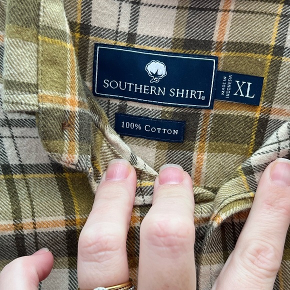 Southern Shirt flannel button down - Picture 3 of 3